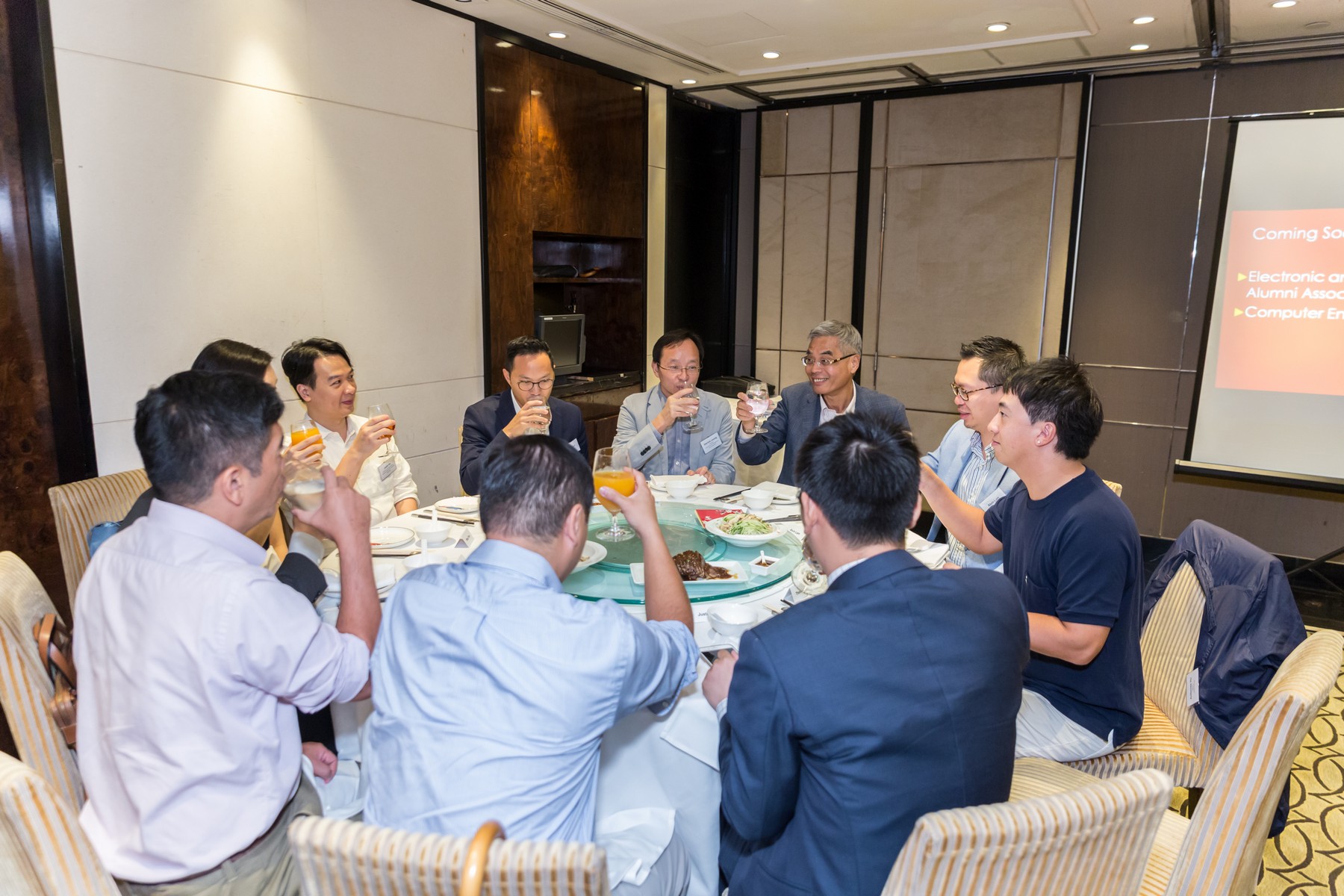 mai_aa_ina_cer_p18362_02_014.jpg