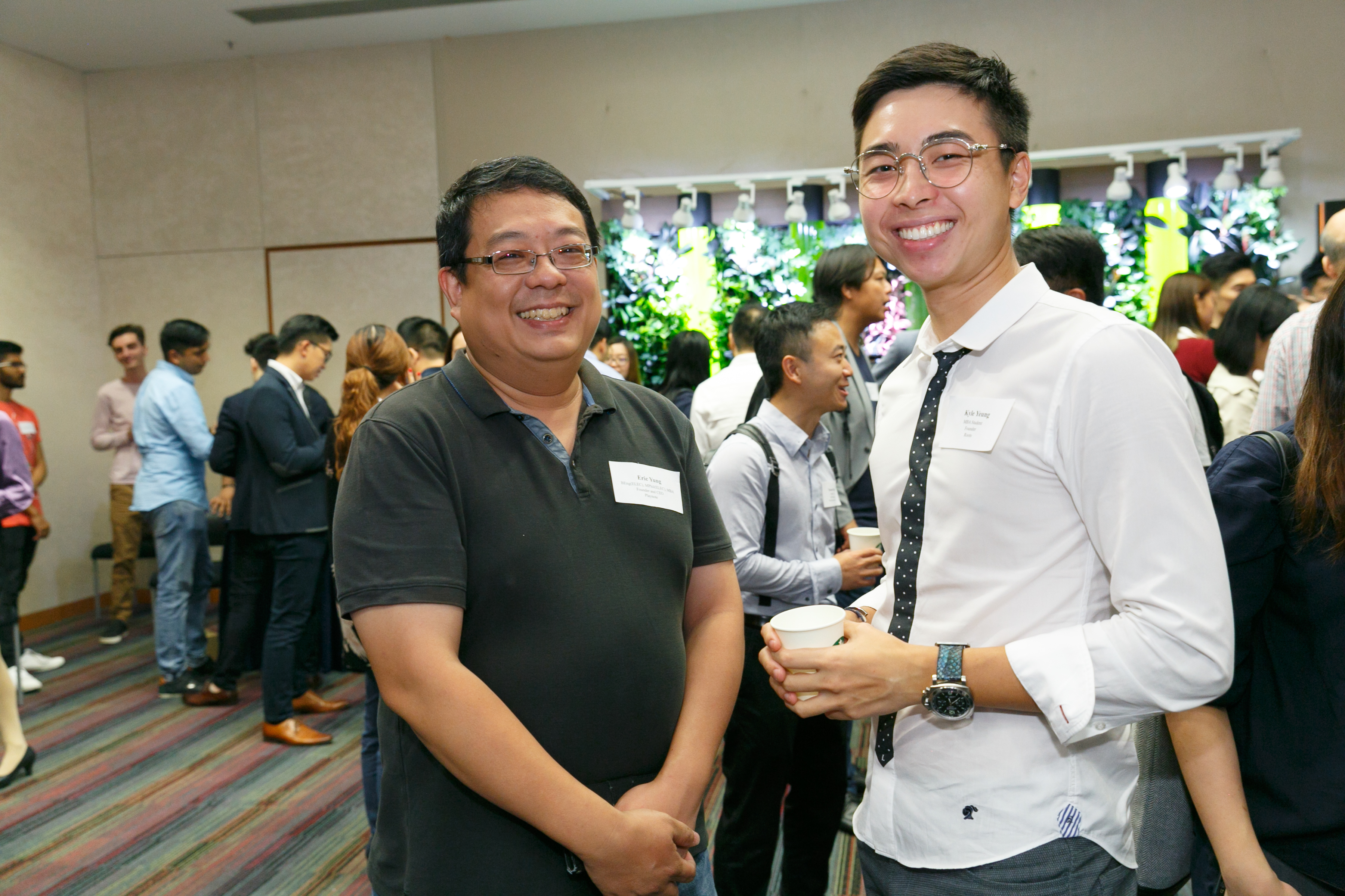 alum_entr_gath_at_scie_p18353_02_067.jpg